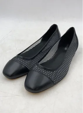 Calvin Klein Women's Black Ballet Flats - Size 10M