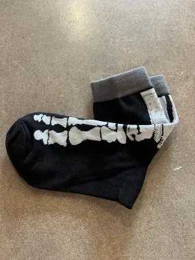 QOS O/S Black & White Skeleton Socks