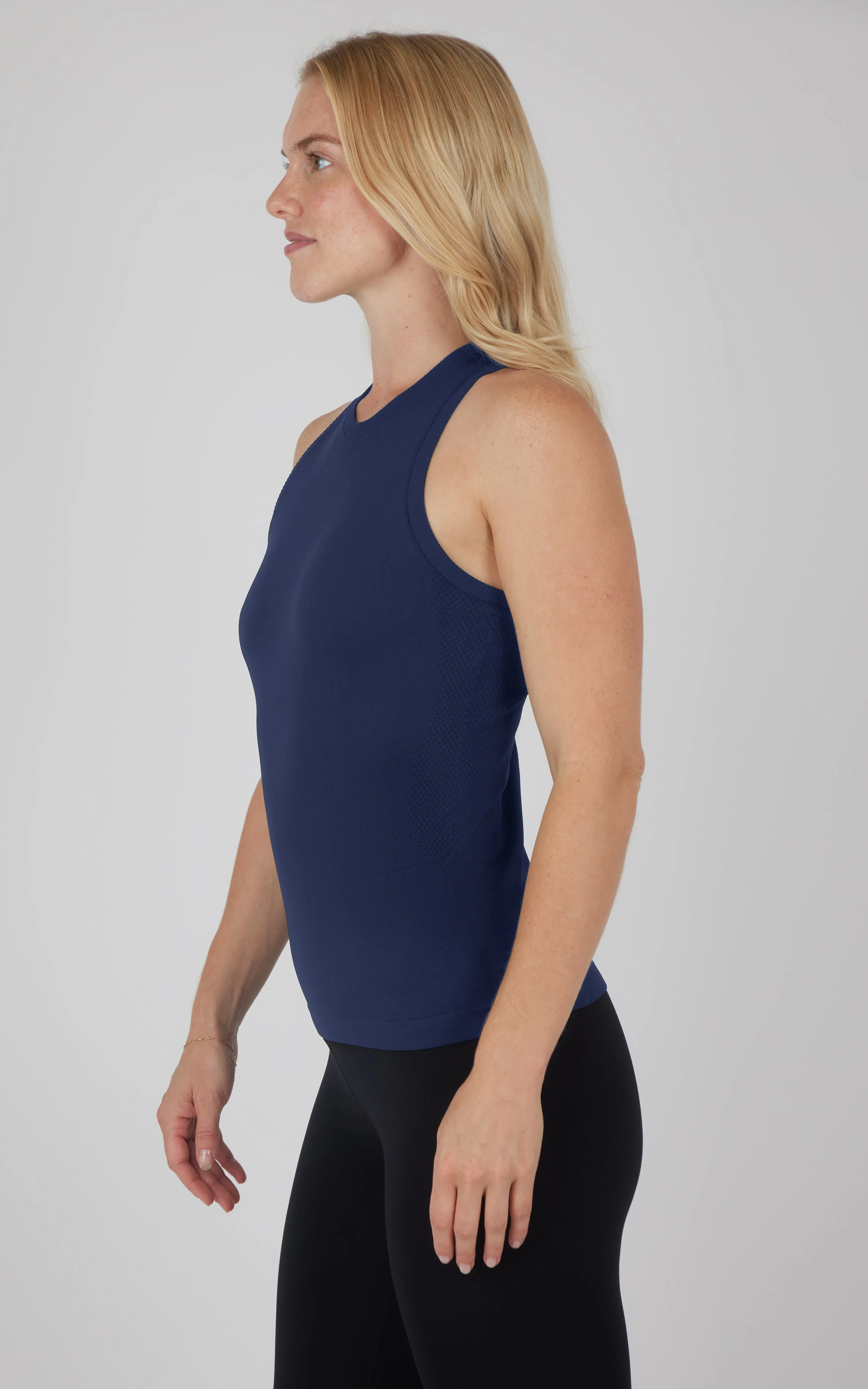 Seamless Competition Tank